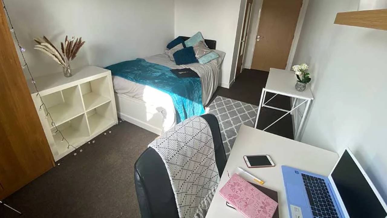 Leicester Student Accommodation study area