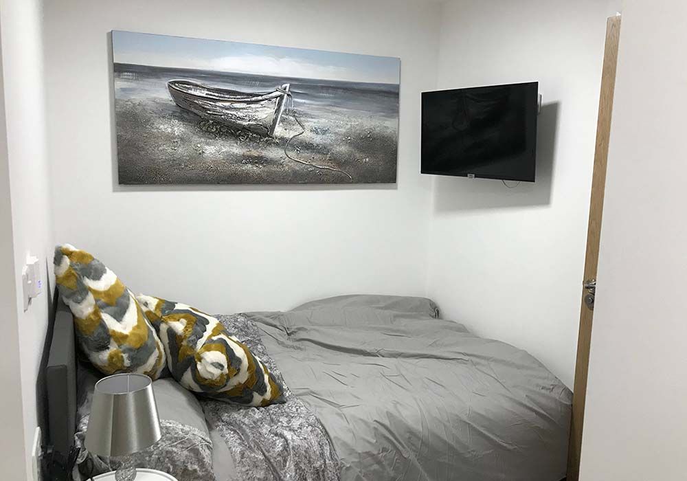 Loughborough Student Studio - Double bed with TV