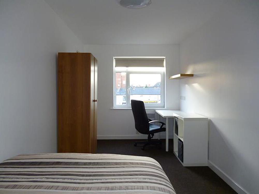 The Student Block Loughborough - Bedroom with study desk