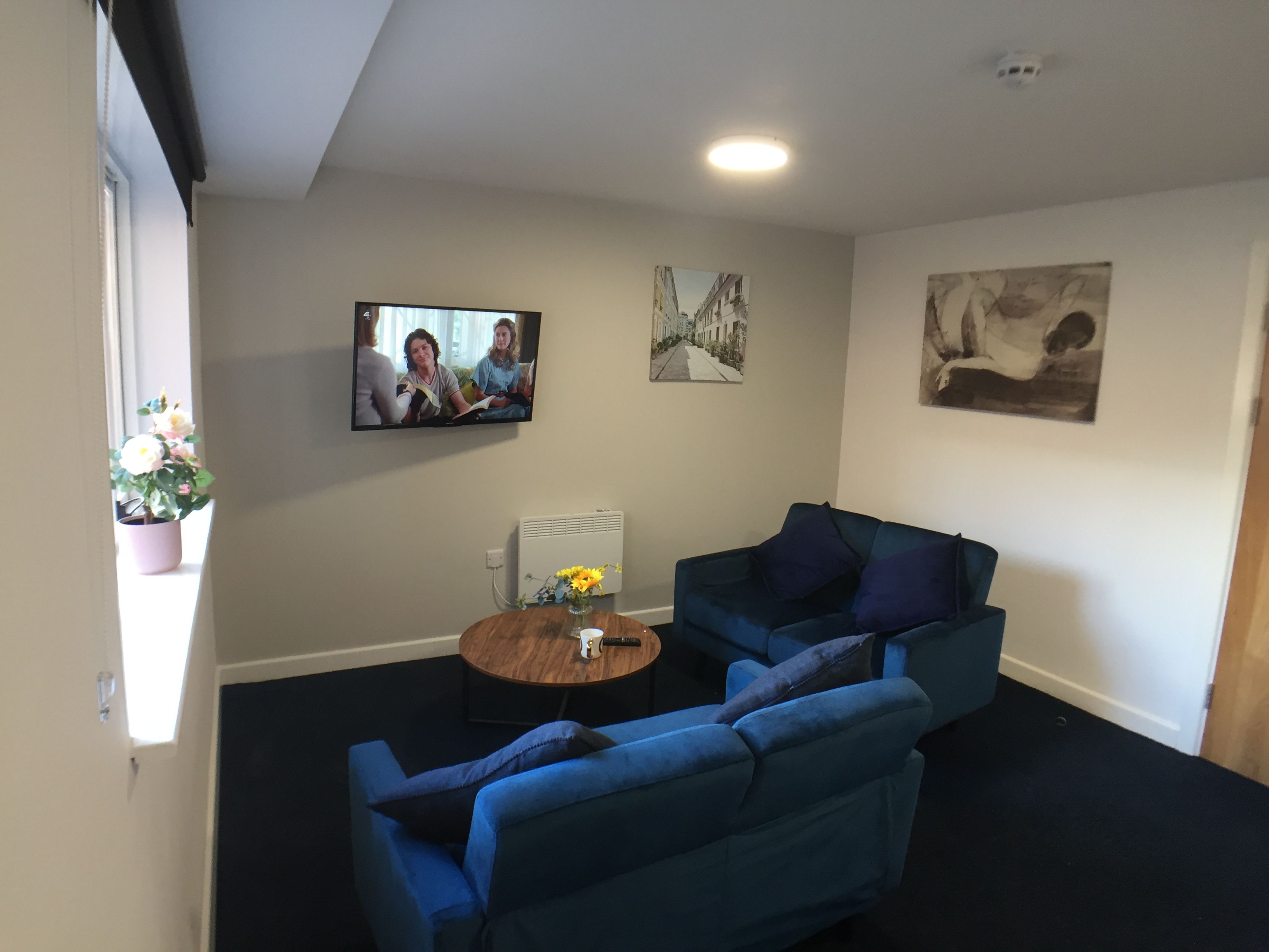Student Accommodation Loughborough - Relax in our TV room with large Flat Screen