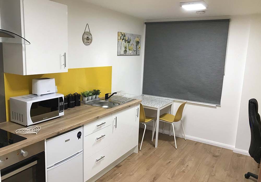 Loughborough Student Studio - Kitchen and eating area