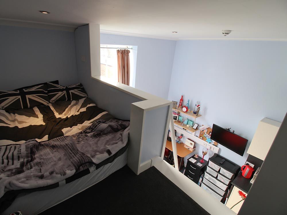 Radmoor House Loughborough Student mezzanine rooms - Bedroom